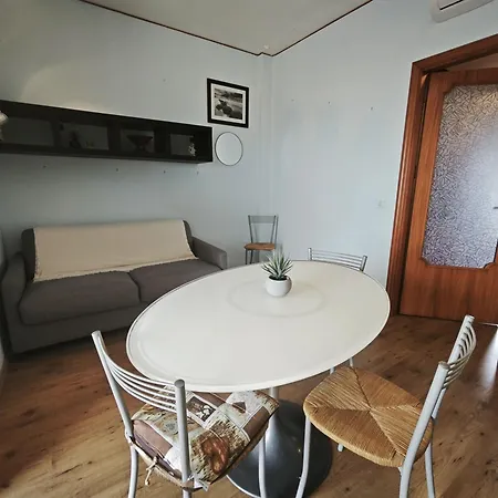 R30 - Bilocale Fronte Mare Porto Recanati