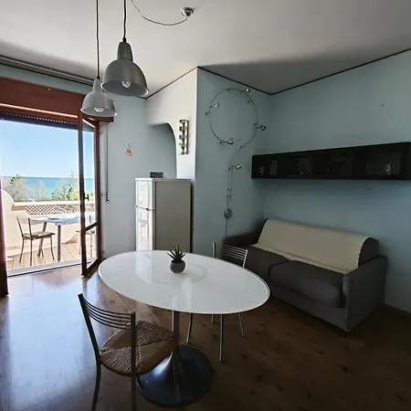 R30 - Bilocale Fronte Mare *