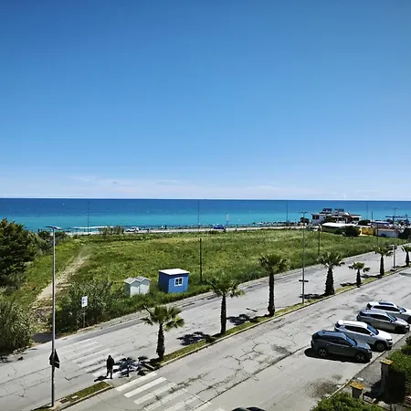 R30 - Bilocale Fronte Mare